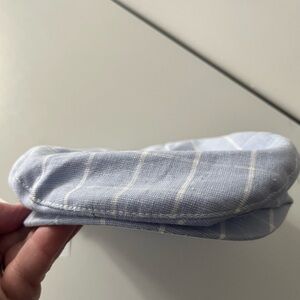 Janie & Jack NWT pageboy hat. Blue / white. Boys size 4-5